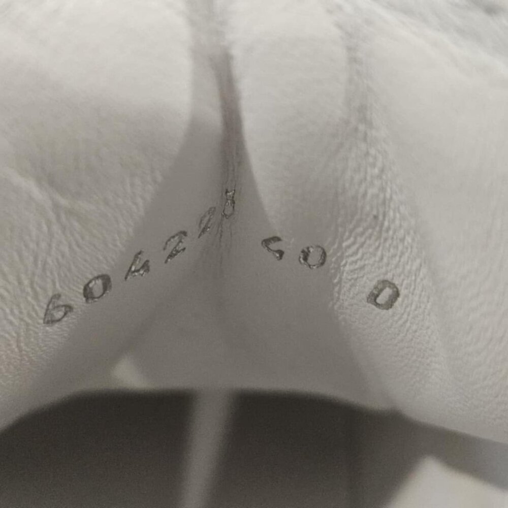 👟 Alexander McQueen Bi-Colour Crystal-Embellished Sneakers - Picture 9 of 9